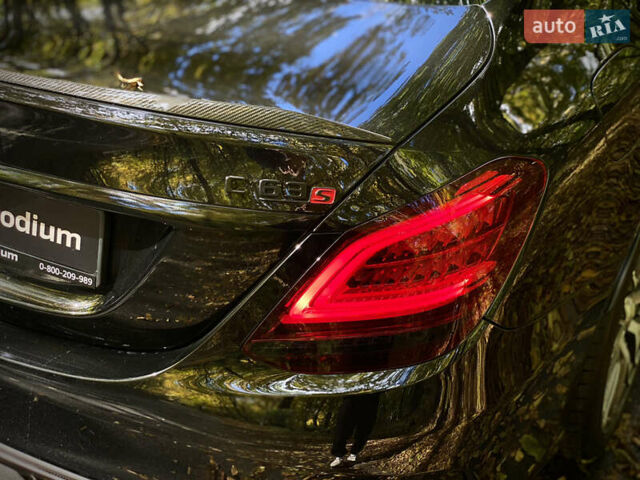 Черный Мерседес Ц-Класс, объемом двигателя 3.98 л и пробегом 63 тыс. км за 47700 $, фото 7 на Automoto.ua