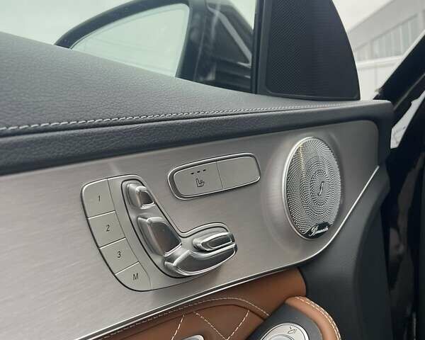 Черный Мерседес Ц-Класс, объемом двигателя 3.98 л и пробегом 61 тыс. км за 54000 $, фото 28 на Automoto.ua