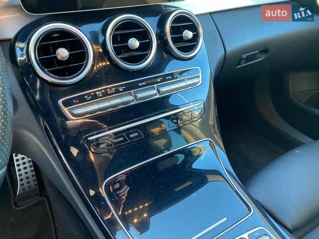 Чорний Мерседес Ц-Клас, об'ємом двигуна 1.6 л та пробігом 118 тис. км за 29000 $, фото 16 на Automoto.ua