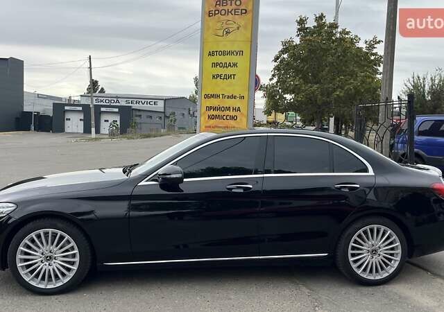 Чорний Мерседес Ц-Клас, об'ємом двигуна 1.99 л та пробігом 120 тис. км за 27990 $, фото 4 на Automoto.ua