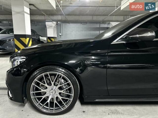 Черный Мерседес Ц-Класс, объемом двигателя 3.98 л и пробегом 19 тыс. км за 60000 $, фото 4 на Automoto.ua