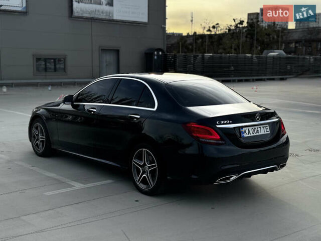 Черный Мерседес Ц-Класс, объемом двигателя 1.99 л и пробегом 48 тыс. км за 35000 $, фото 14 на Automoto.ua