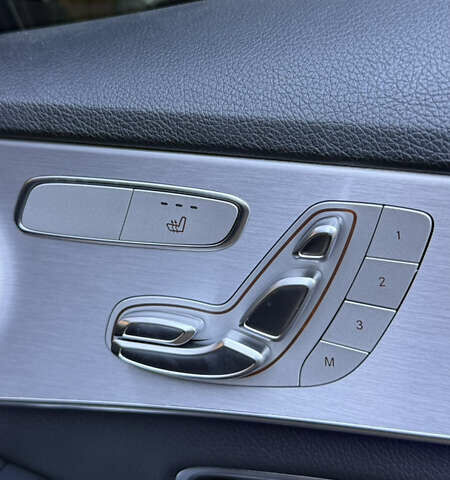 Черный Мерседес Ц-Класс, объемом двигателя 1.95 л и пробегом 67 тыс. км за 32800 $, фото 44 на Automoto.ua