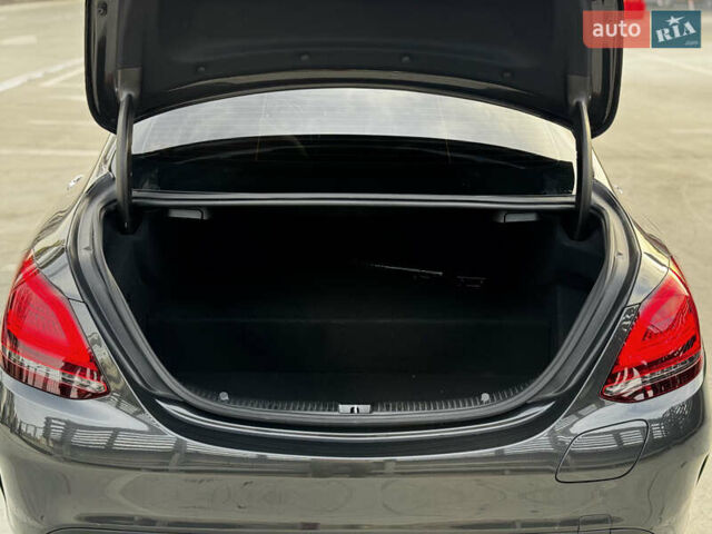 Черный Мерседес Ц-Класс, объемом двигателя 1.99 л и пробегом 48 тыс. км за 35000 $, фото 43 на Automoto.ua