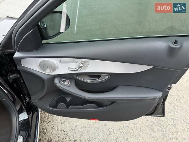 Черный Мерседес Ц-Класс, объемом двигателя 1.95 л и пробегом 70 тыс. км за 33500 $, фото 26 на Automoto.ua