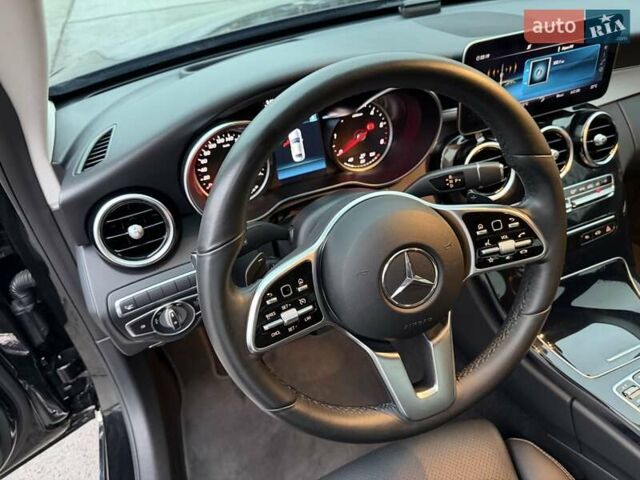 Черный Мерседес Ц-Класс, объемом двигателя 1.95 л и пробегом 70 тыс. км за 33500 $, фото 35 на Automoto.ua