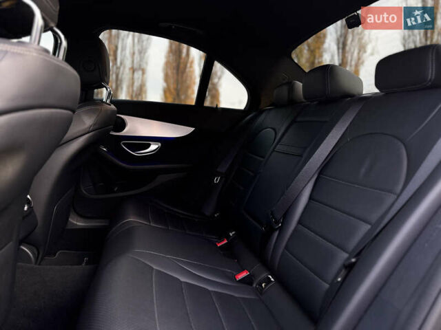 Черный Мерседес Ц-Класс, объемом двигателя 1.99 л и пробегом 48 тыс. км за 35000 $, фото 63 на Automoto.ua