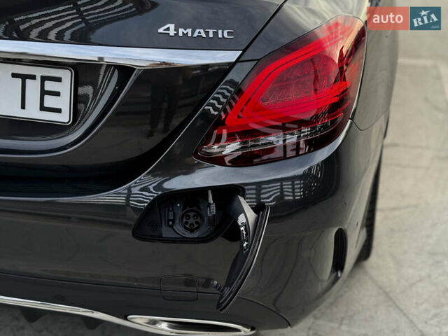 Черный Мерседес Ц-Класс, объемом двигателя 1.99 л и пробегом 48 тыс. км за 35000 $, фото 45 на Automoto.ua