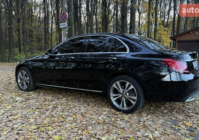 Черный Мерседес Ц-Класс, объемом двигателя 1.95 л и пробегом 67 тыс. км за 32800 $, фото 11 на Automoto.ua