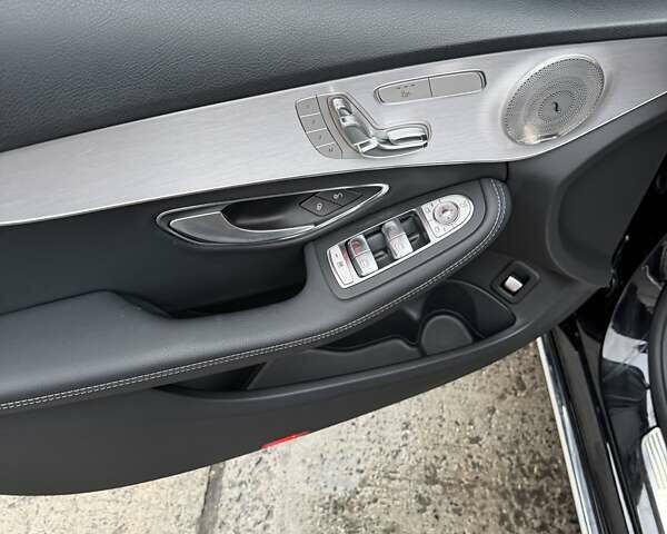 Черный Мерседес Ц-Класс, объемом двигателя 1.95 л и пробегом 70 тыс. км за 33500 $, фото 17 на Automoto.ua