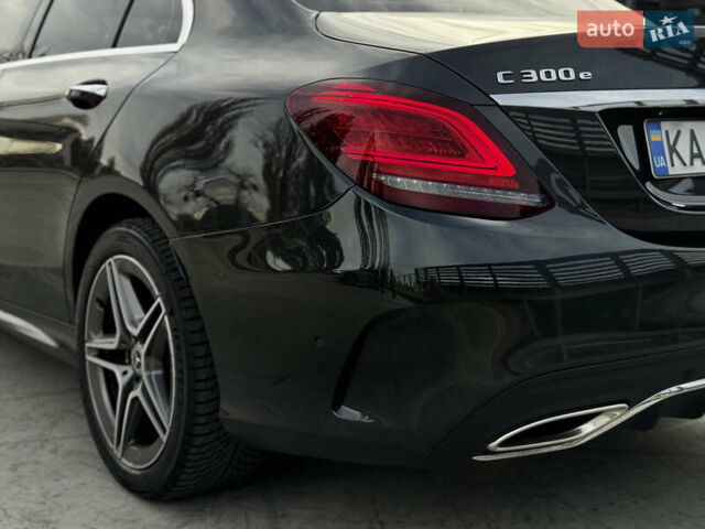 Черный Мерседес Ц-Класс, объемом двигателя 1.99 л и пробегом 48 тыс. км за 35000 $, фото 36 на Automoto.ua
