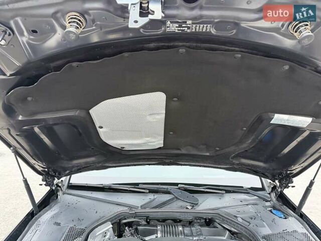 Черный Мерседес Ц-Класс, объемом двигателя 1.95 л и пробегом 70 тыс. км за 33500 $, фото 37 на Automoto.ua