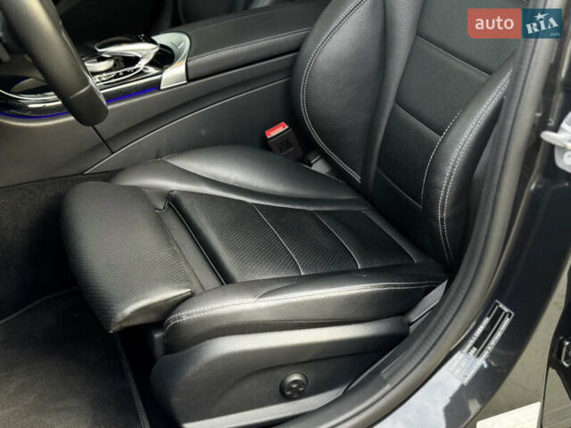 Черный Мерседес Ц-Класс, объемом двигателя 1.99 л и пробегом 48 тыс. км за 35000 $, фото 49 на Automoto.ua