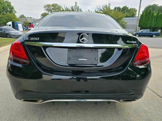 Черный Мерседес Ц-Класс, объемом двигателя 2 л и пробегом 43 тыс. км за 14500 $, фото 4 на Automoto.ua