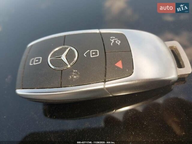 Черный Мерседес Ц-Класс, объемом двигателя 2 л и пробегом 166 тыс. км за 16000 $, фото 11 на Automoto.ua
