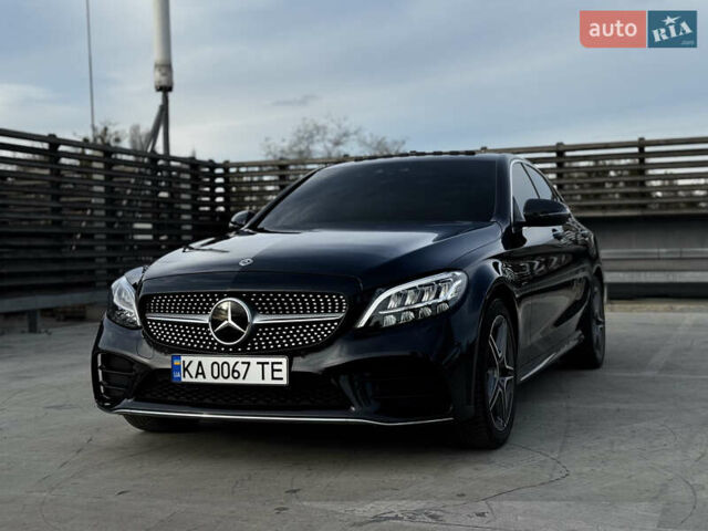 Черный Мерседес Ц-Класс, объемом двигателя 1.99 л и пробегом 48 тыс. км за 35000 $, фото 2 на Automoto.ua