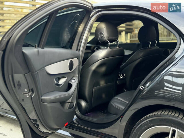 Черный Мерседес Ц-Класс, объемом двигателя 1.99 л и пробегом 48 тыс. км за 35000 $, фото 62 на Automoto.ua