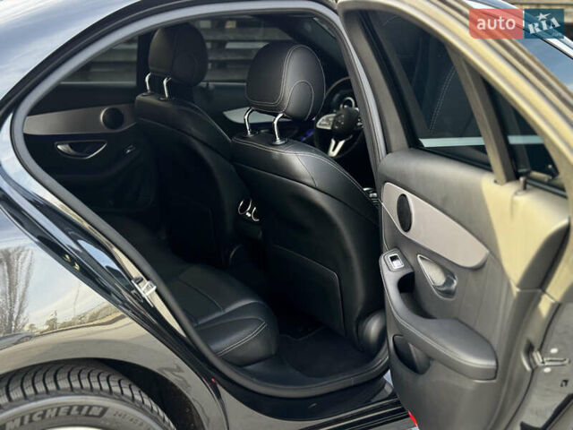 Черный Мерседес Ц-Класс, объемом двигателя 1.99 л и пробегом 48 тыс. км за 35000 $, фото 64 на Automoto.ua