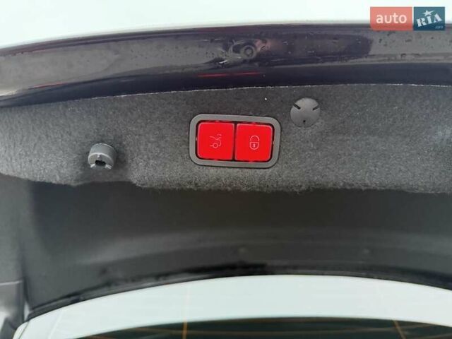 Черный Мерседес Ц-Класс, объемом двигателя 1.95 л и пробегом 70 тыс. км за 33500 $, фото 21 на Automoto.ua