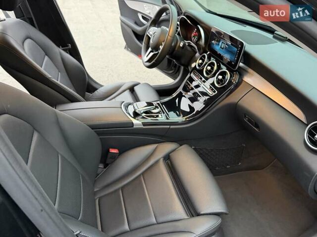 Черный Мерседес Ц-Класс, объемом двигателя 1.95 л и пробегом 70 тыс. км за 33500 $, фото 29 на Automoto.ua