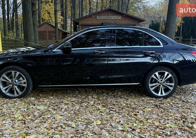 Черный Мерседес Ц-Класс, объемом двигателя 1.95 л и пробегом 67 тыс. км за 32800 $, фото 9 на Automoto.ua