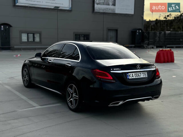 Черный Мерседес Ц-Класс, объемом двигателя 1.99 л и пробегом 48 тыс. км за 35000 $, фото 13 на Automoto.ua