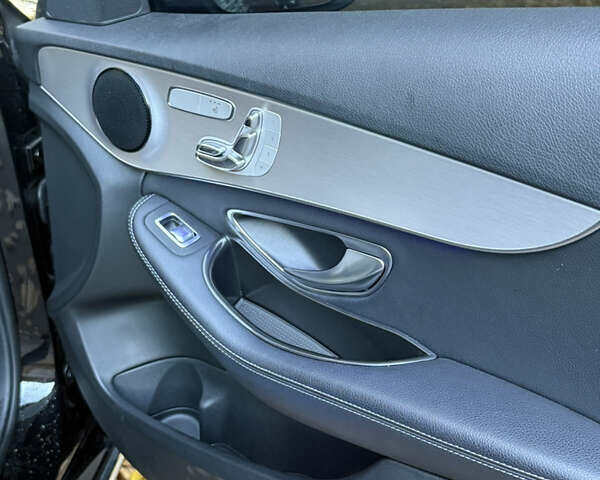 Черный Мерседес Ц-Класс, объемом двигателя 1.95 л и пробегом 67 тыс. км за 32800 $, фото 48 на Automoto.ua