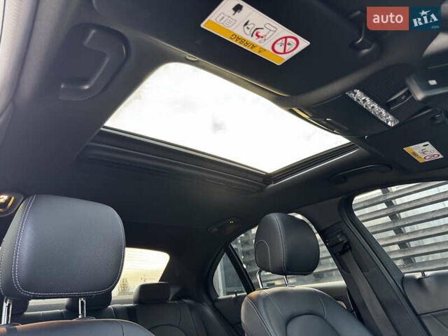 Черный Мерседес Ц-Класс, объемом двигателя 1.99 л и пробегом 48 тыс. км за 35000 $, фото 72 на Automoto.ua