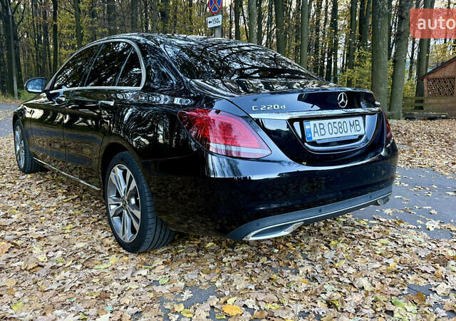 Черный Мерседес Ц-Класс, объемом двигателя 1.95 л и пробегом 67 тыс. км за 32800 $, фото 15 на Automoto.ua