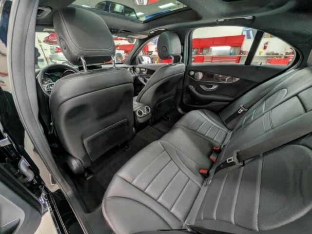 Черный Мерседес Ц-Класс, объемом двигателя 2 л и пробегом 32 тыс. км за 8300 $, фото 10 на Automoto.ua