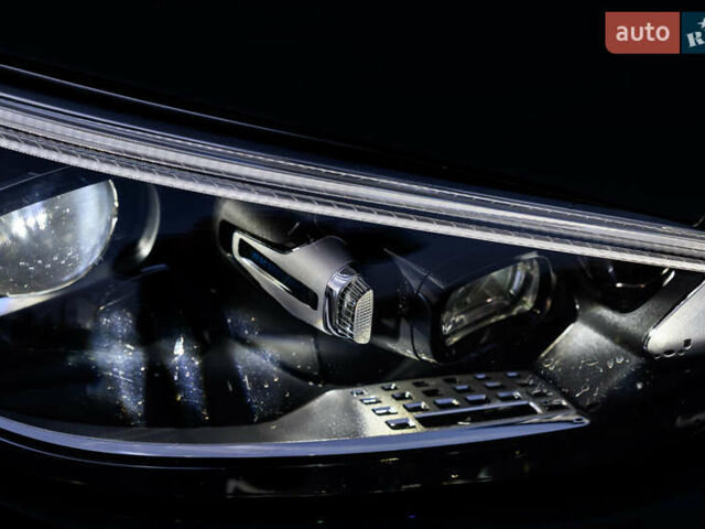 Чорний Мерседес Ц-Клас, об'ємом двигуна 2 л та пробігом 39 тис. км за 48000 $, фото 49 на Automoto.ua