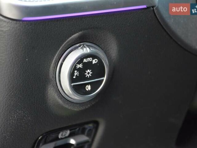 Чорний Мерседес Ц-Клас, об'ємом двигуна 1.99 л та пробігом 34 тис. км за 69999 $, фото 32 на Automoto.ua