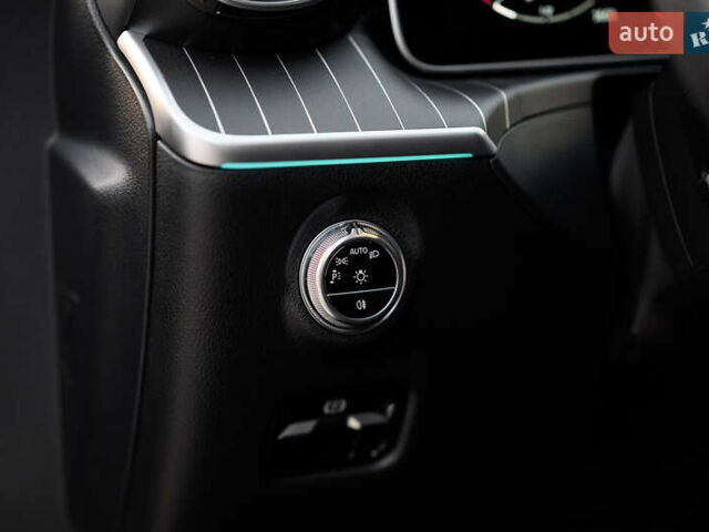 Чорний Мерседес Ц-Клас, об'ємом двигуна 2 л та пробігом 39 тис. км за 48000 $, фото 38 на Automoto.ua