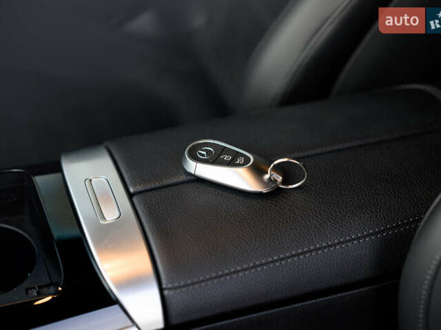 Чорний Мерседес Ц-Клас, об'ємом двигуна 2 л та пробігом 39 тис. км за 48000 $, фото 60 на Automoto.ua