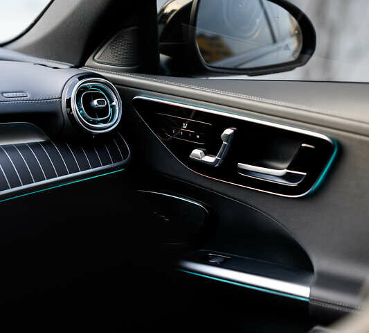 Чорний Мерседес Ц-Клас, об'ємом двигуна 2 л та пробігом 39 тис. км за 48000 $, фото 40 на Automoto.ua