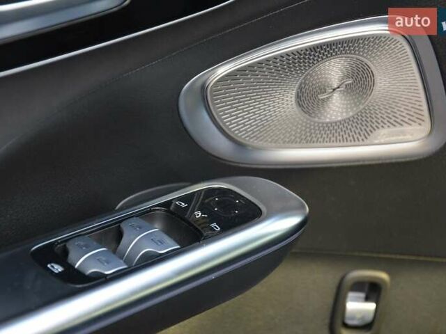 Чорний Мерседес Ц-Клас, об'ємом двигуна 1.99 л та пробігом 34 тис. км за 69999 $, фото 23 на Automoto.ua