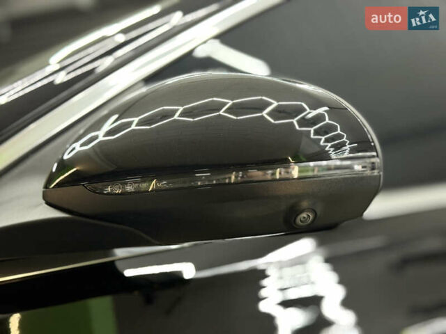 Черный Мерседес Ц-Класс, объемом двигателя 2 л и пробегом 20 тыс. км за 64000 $, фото 2 на Automoto.ua
