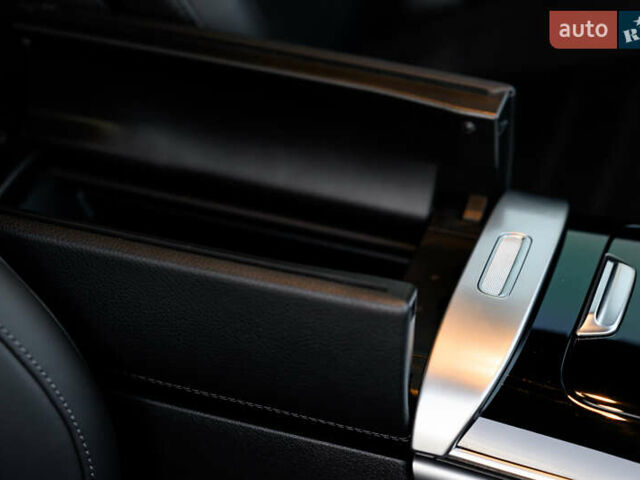 Чорний Мерседес Ц-Клас, об'ємом двигуна 2 л та пробігом 39 тис. км за 48000 $, фото 26 на Automoto.ua