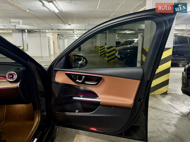 Черный Мерседес Ц-Класс, объемом двигателя 1.99 л и пробегом 10 тыс. км за 59000 $, фото 15 на Automoto.ua