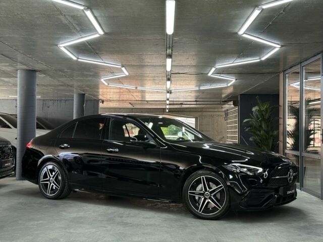 Черный Мерседес Ц-Класс, объемом двигателя 1.5 л и пробегом 14 тыс. км за 56000 $, фото 2 на Automoto.ua