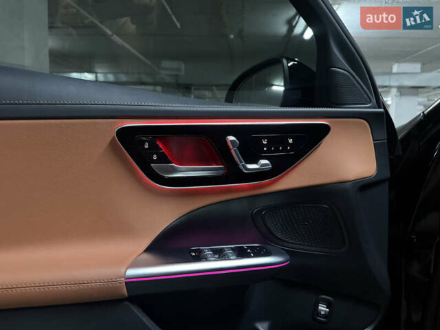 Черный Мерседес Ц-Класс, объемом двигателя 1.99 л и пробегом 10 тыс. км за 59000 $, фото 10 на Automoto.ua