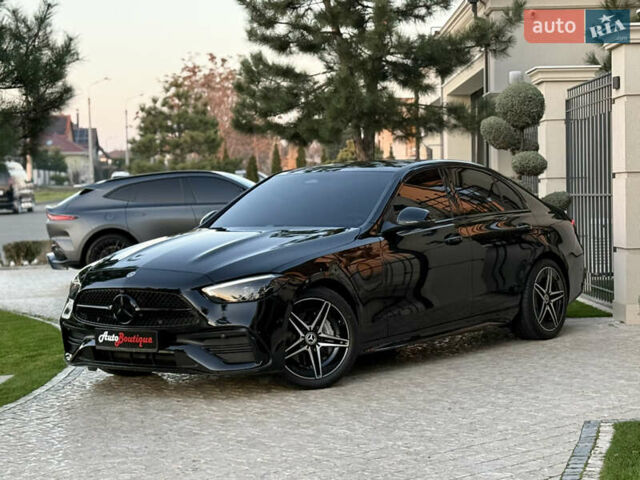 Чорний Мерседес Ц-Клас, об'ємом двигуна 2 л та пробігом 6 тис. км за 79900 $, фото 7 на Automoto.ua