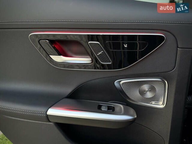 Чорний Мерседес Ц-Клас, об'ємом двигуна 2 л та пробігом 6 тис. км за 79900 $, фото 37 на Automoto.ua