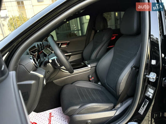 Чорний Мерседес Ц-Клас, об'ємом двигуна 2 л та пробігом 6 тис. км за 79900 $, фото 33 на Automoto.ua