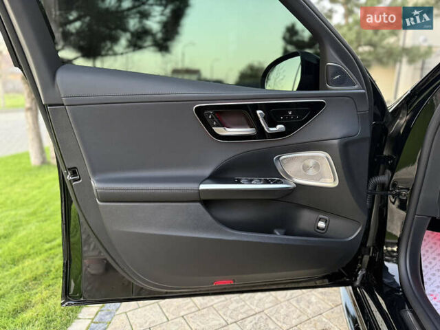 Чорний Мерседес Ц-Клас, об'ємом двигуна 2 л та пробігом 6 тис. км за 79900 $, фото 29 на Automoto.ua