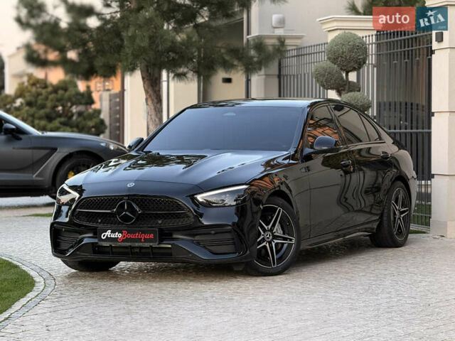 Чорний Мерседес Ц-Клас, об'ємом двигуна 2 л та пробігом 6 тис. км за 79900 $, фото 6 на Automoto.ua
