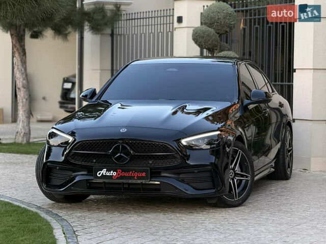 Чорний Мерседес Ц-Клас, об'ємом двигуна 2 л та пробігом 6 тис. км за 79900 $, фото 4 на Automoto.ua