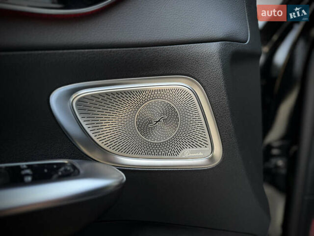 Чорний Мерседес Ц-Клас, об'ємом двигуна 2 л та пробігом 6 тис. км за 79900 $, фото 30 на Automoto.ua