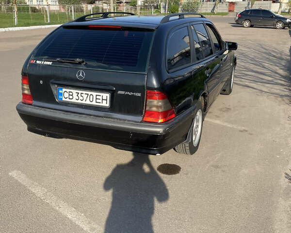 Чорний Мерседес Ц-Клас, об'ємом двигуна 1.8 л та пробігом 338 тис. км за 3400 $, фото 1 на Automoto.ua