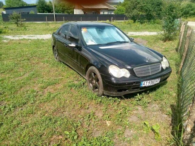 Чорний Мерседес Ц-Клас, об'ємом двигуна 2 л та пробігом 3 тис. км за 4319 $, фото 14 на Automoto.ua